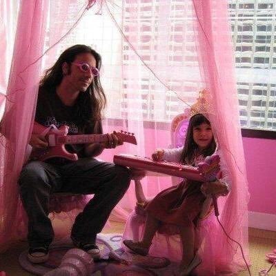 EricAlper@mastodon.social